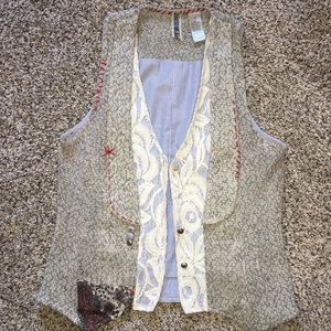 BKE Buckle Size M Vest
